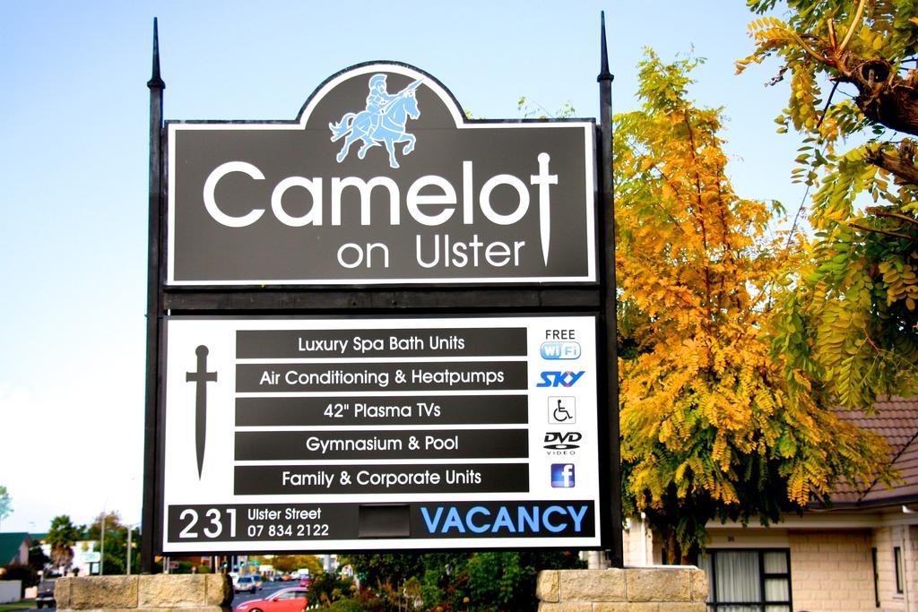 Camelot On Ulster Motell Hamilton Exteriör bild